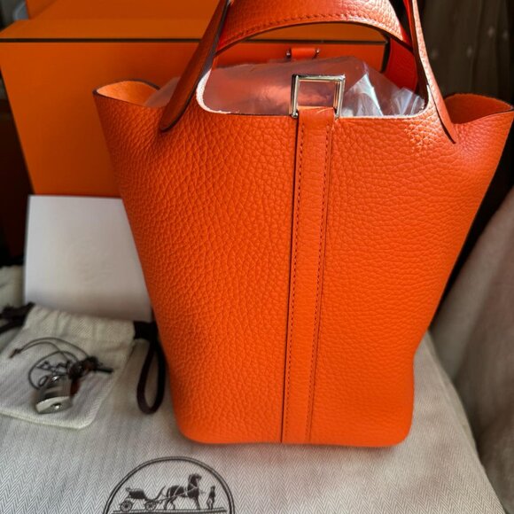 NEW 2024 Hermes Picotin Lock 18 Clemence Bull Calf Skin Orange Bag - Picture 11 of 15